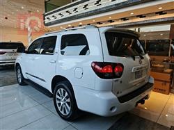 تويوتا سيكويا